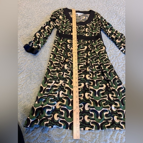 Diane Von Furstenberg Silk Steffi chain link pattern Dress Size 2 - Picture 6 of 15